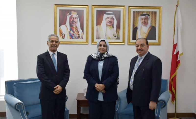 وزيرة الصحة تلتقي النائبين عبدالنبي سلمان ومهدي الشويخ