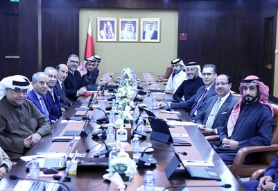 مالية الشورى تؤكد أهمية تعزيز التشريعات والقوانين التي تنظم عمل القطاعات الاقتصادية والتجارية