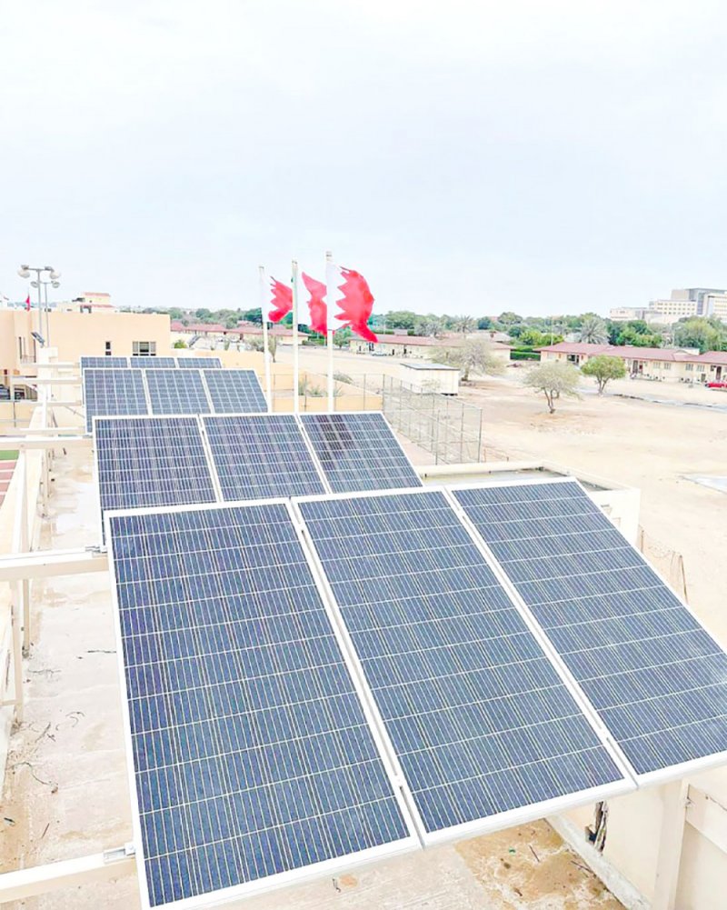 مساعٍ هندية لتركيب ألواح شمسية بسوق المنامة