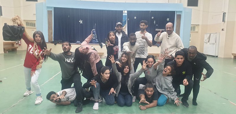 ممثلو "يا خليج".. بروح جماعية يمثلون البحرين في "المسرح الخليجي"