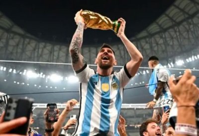 ميسي: كأس العالم قالت لي تعال خذني
