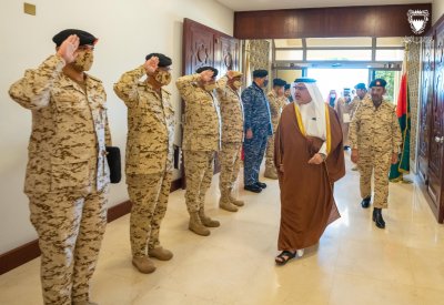 سمو ولي العهد يتفضل بزيارة القيادة العامة لقوة دفاع البحرين