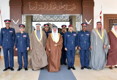 معالي وزير الداخلية يستقبل عددا من كبار الضباط المتقاعدين مؤخراً