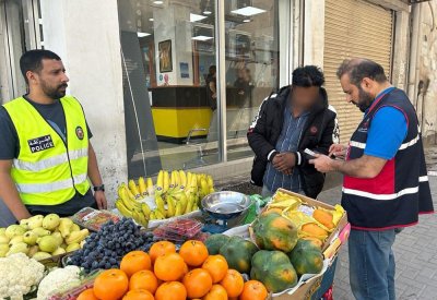 ضبط عدد من العمالة المخالفة في ثلاث حملات تفتيشية بالعاصمة