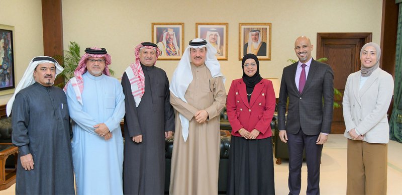 حميدان يلتقي رئيس وأعضاء مجلس إدارة جمعية الإداريين البحرينية