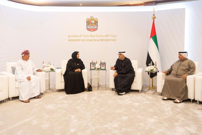 وزيرة الصحة تلتقي نظيرها الإماراتي.. وتشيد بتجارب الإمارات في مجالات التكنولوجيا الصحية
