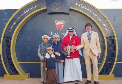 سمو ولي العهد رئيس مجلس الوزراء يتوج الفائزين بمهرجان سباق الخيل