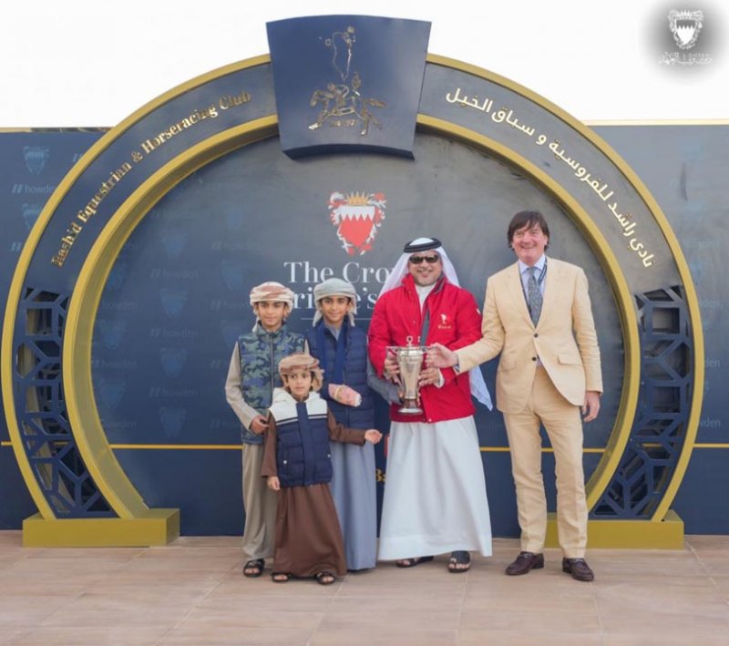 سمو ولي العهد رئيس مجلس الوزراء يتوج الفائزين بمهرجان سباق الخيل