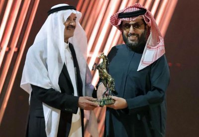 تركي آل الشيخ يكرم "المالك" بالشخصية الاستثنائية في ليلة تدشين "فيا رياض"