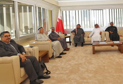 النائب المحفوظ يجتمع بوزير العدل بحضور رئيس الأوقاف الجعفرية والعضو البلدي