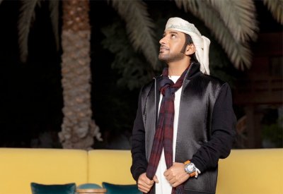 عيضة المنهالي يتغنى أشعار نهيان بن زايد ويتصدر "تريند" اليوتيوب