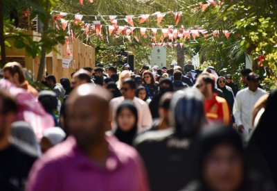 16 ألف زائر لسوق المزارعين في أسبوعه التاسع