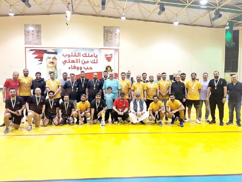 “البحرين الإسلامي” ينظم فعالية اليوم الرياضي لموظفيه