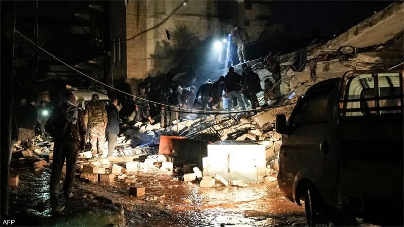 فيديوهات توثق كارثة الزلزال بسوريا.. وإنقاذ عالقين