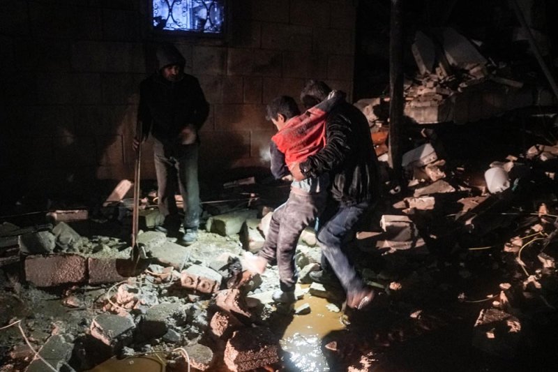 بالصور: الأقوى منذ 28 عاما.. تفاصيل ما أحدثه الزلزال المدمر في سوريا