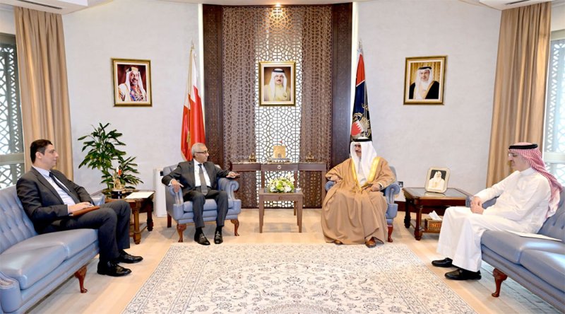 معالي وزير الداخلية يبحث مع السفير المصري مجالات التعاون الأمني