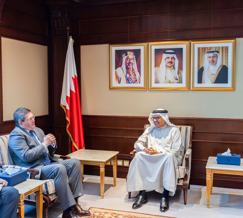 سعادة وزير الخارجية يستقبل سفير المملكة المتحدة لدى مملكة البحرين
