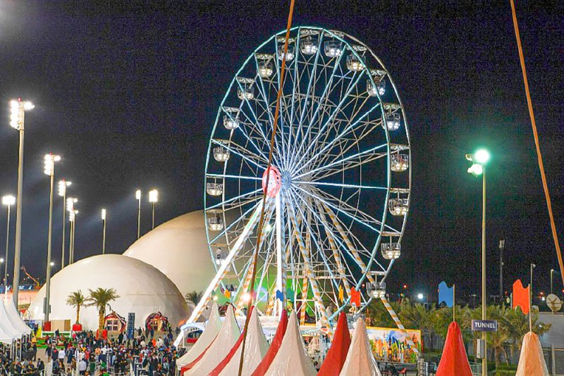 العجلة الدوّارة العملاقة أبرز الفعاليات الترفيهية بقرية الفورمولا 1