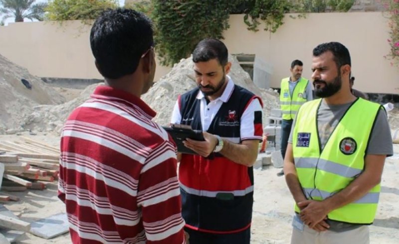 حملة تفتيشية مع "الجوازات" و"الشرطة" في محافظة المحرق