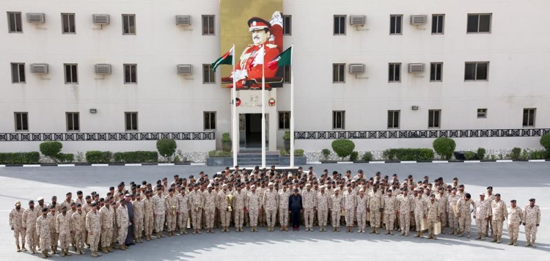 أسلحة ووحدات قوة دفاع البحرين تصدح فرحًا وابتهاجًا