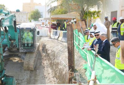 وزير الأشغال يتفقد مشروع انشاء شبكة الصرف الصحي في جدحفص