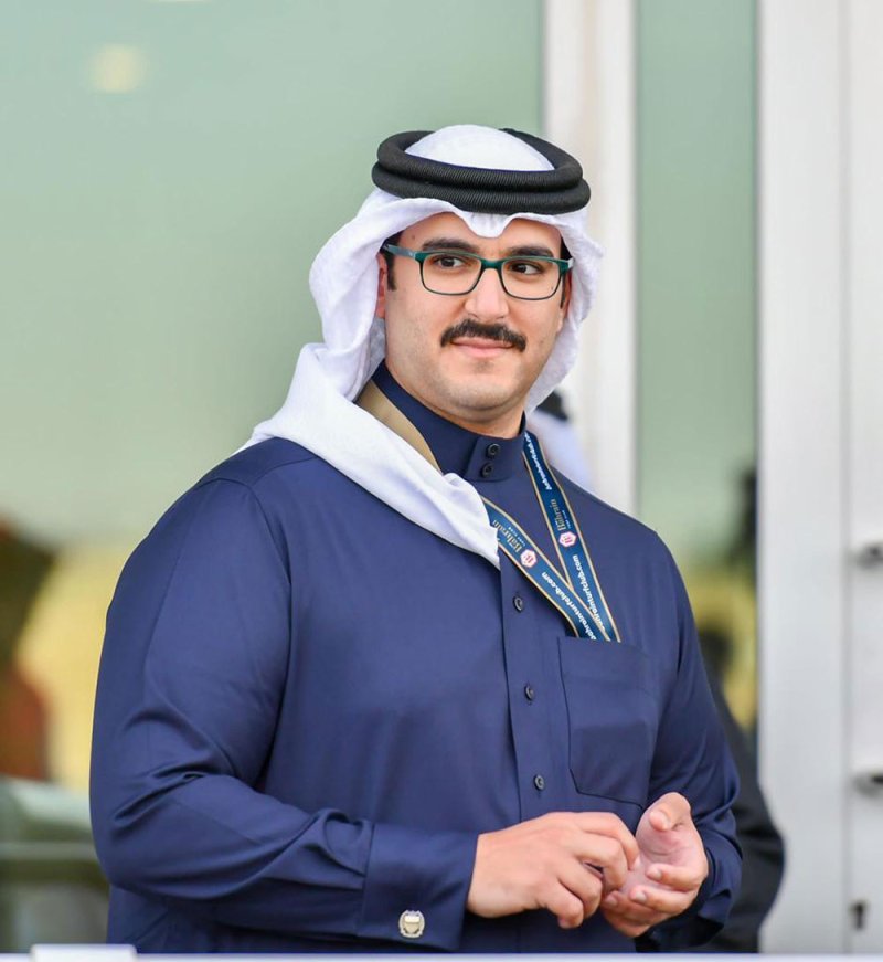 عيسى بن سلمان .. جهود جبارة