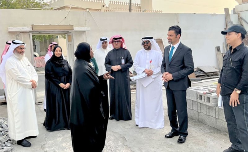 وزير شؤون البلديات والزراعة يتفقد سير عمل مشروع تنمية المدن والقرى في محافظة المحرق