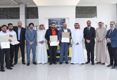 نيسان البحرين تكافأ موظفي المبيعات و مستشاري الخدمة للأداء المتميز