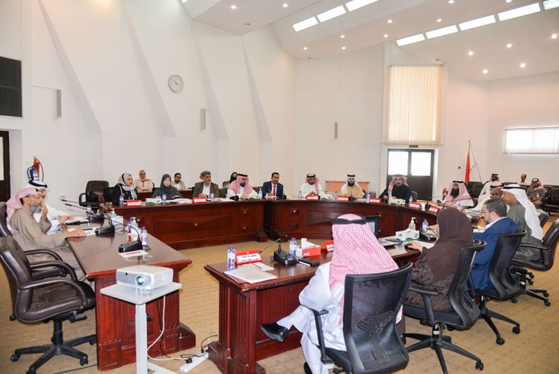 "الأشغال" تستعرض مشاريع البنية التحتية مع مجلس بلدي الجنوبية