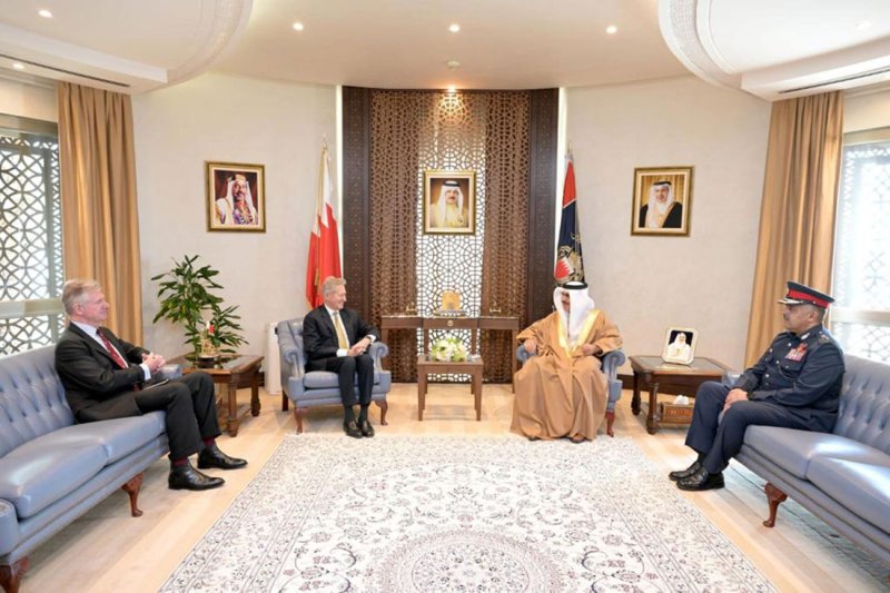 معالي وزير الداخلية يستقبل الرئيس التنفيذي للمعهد الدولي للدراسات الاستراتيجية