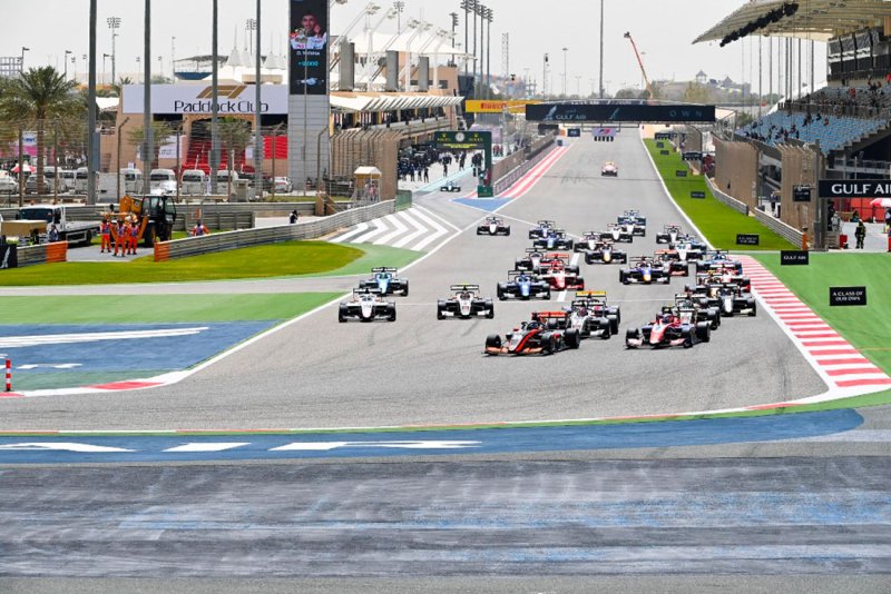 انطلاق التجارب الرسمية لبطولتي الفورمولا 2 والفورمولا 3 في حلبة البحرين الدولية