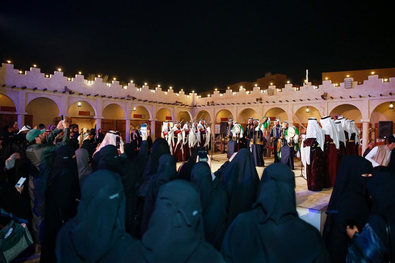 فعاليات متواصلة بمهرجان "تسويق تمور الاحساء المُصنّعة 2023" 