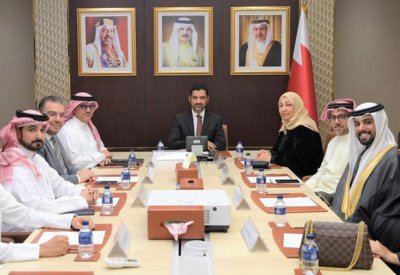 وزير شئون البلديات والزراعة يستقبل المتأهلين للمرحلة الأخيرة من برنامج "فكرة"
