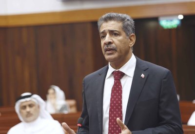 أكثر من 7000 وظيفة حكومية وخطة لتدريب البحرينيين