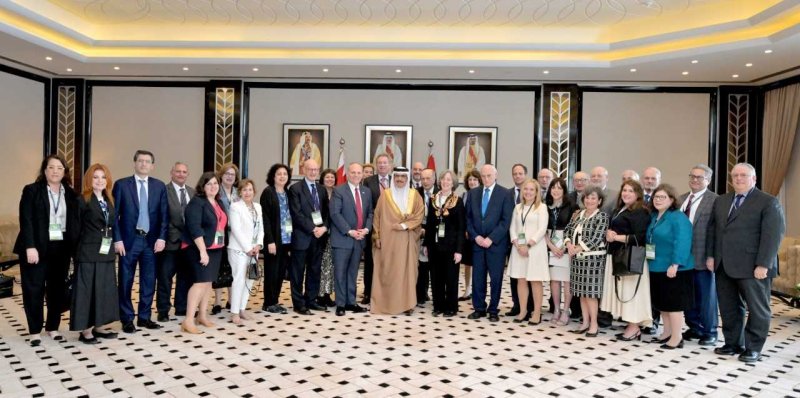 معالي وزير الداخلية يستقبل وفداً من أعضاء مؤتمر رؤساء المنظمات اليهودية الأمريكية