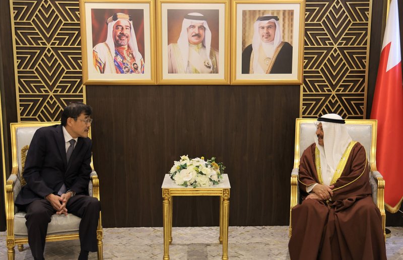 رئيس مجلس الشورى يشيد بالشراكات التنموية والعلاقات الثنائية المثمرة بين مملكة البحرين واليابان
