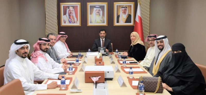 وزير شئون البلديات والزراعة يستقبل المتأهلين للمرحلة الأخيرة من برنامج "فكرة"