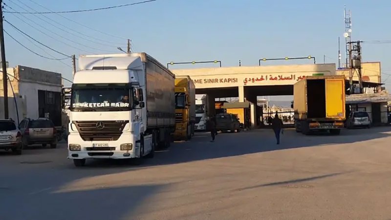 دخول 391 شاحنة مساعدات.. والأسد يوافق على فتح المزيد من المعابر