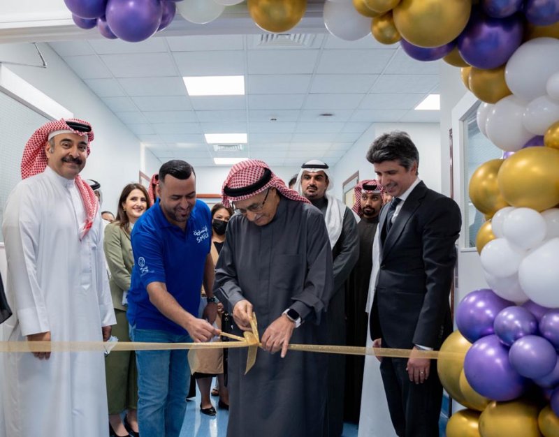 بالصور: المستشفيات الحكومية و"ابتسامة" يفتتحان وحدة عبدالله كانو لعلاج أورام الأطفال بعد إعادة تجديدها بالكامل