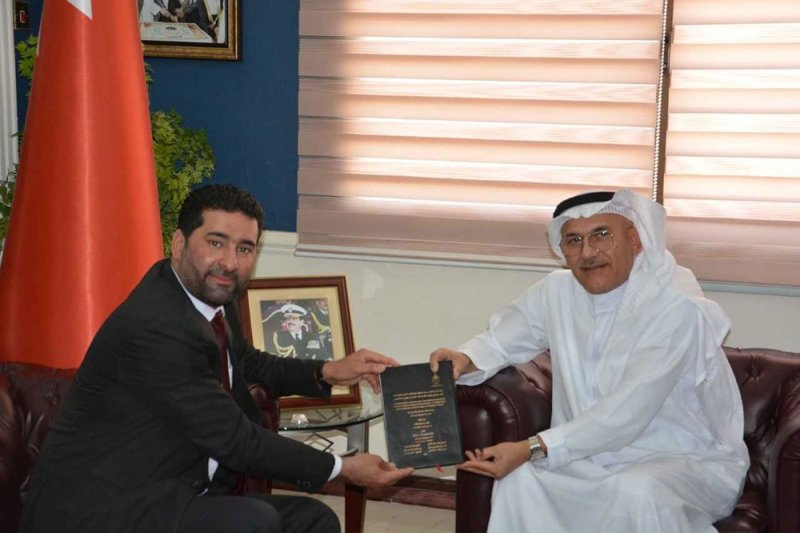 محافظ الشمالية يستقبل الكاتب والمؤلف محمود طرادة