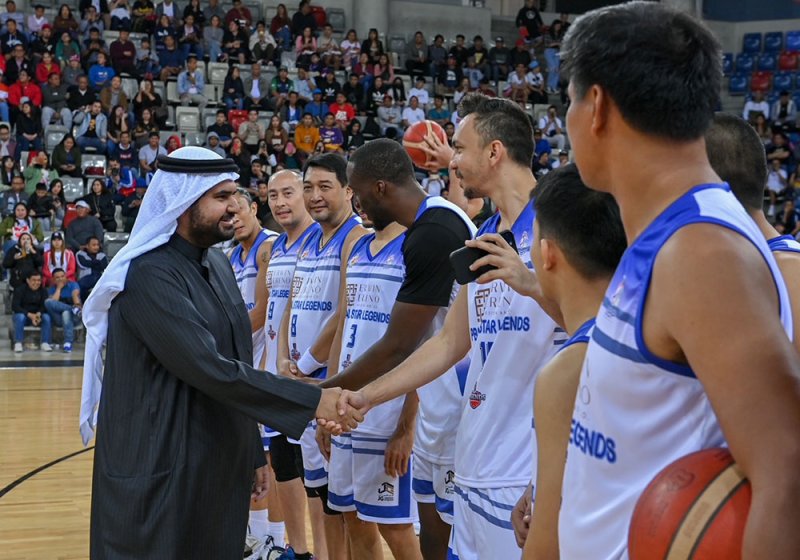 سمو الشيخ عيسى بن علي يشهد مهرجان الجالية الفلبينية ومباراة منتخب كرة السلة 
