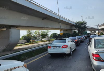 بالصور: الازدحام بإشارة بوابة مدينة عيسى لا يزال مستمرًا