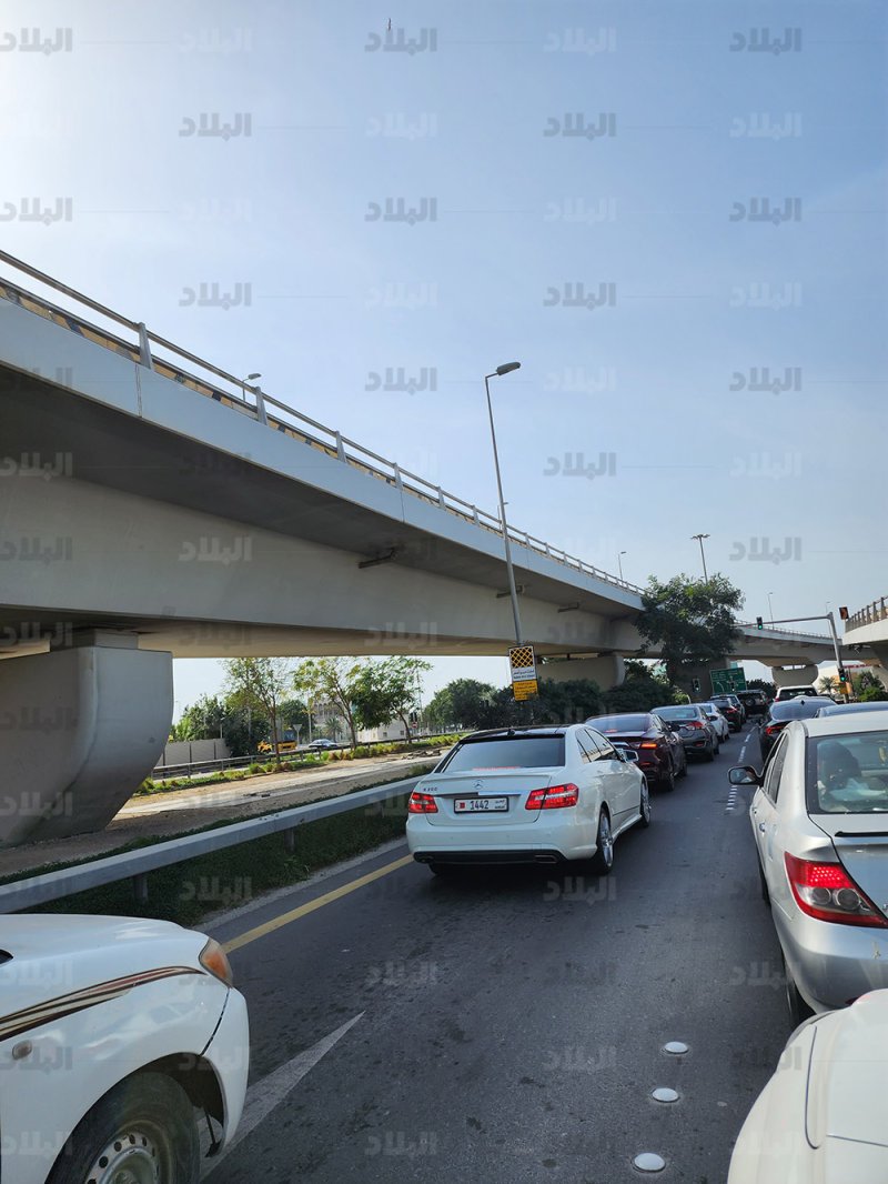 بالصور: الازدحام بإشارة بوابة مدينة عيسى لا يزال مستمرًا