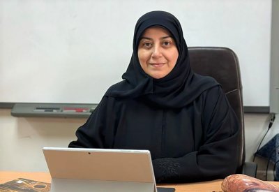 معلمة أولى ترتقي بأداء مدرسة أم سلمة عبر "بصمة تنافس"