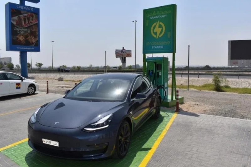 البحرين تطور استراتيجية للسيارات الكهربائية