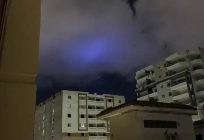 بالصور: لون غريب يظهر في سماء الإسكندرية ويثير الذعر
