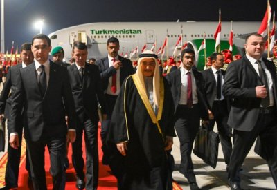 فخامة رئيس جمهورية تركمانستان يصل إلى مملكة البحرين