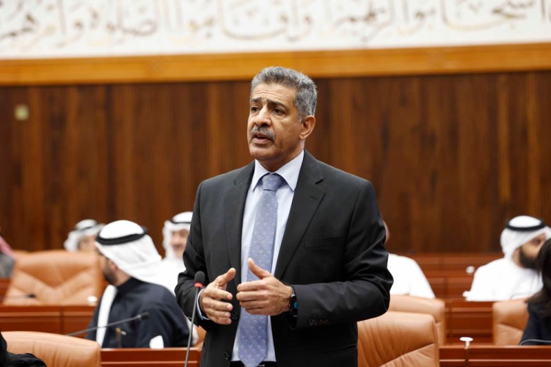 سرور: إنشاء جسر علوي في الجنبية لحل أزمة الاختناقات