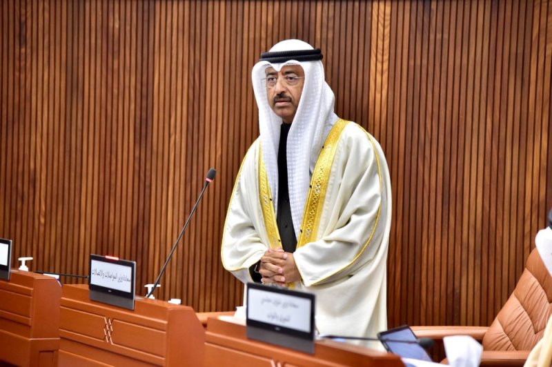وزير المواصلات: بحث آليات تفعيل التعاون للنقل البحري مع عُمان