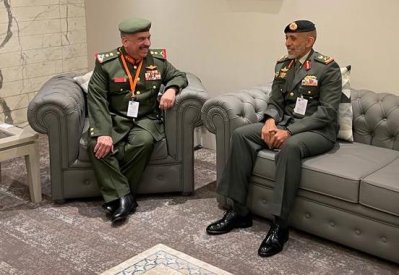 مدير أركان الحرس الوطني يجتمع بنائب رئيس أركان القوات المسلحة الإماراتي